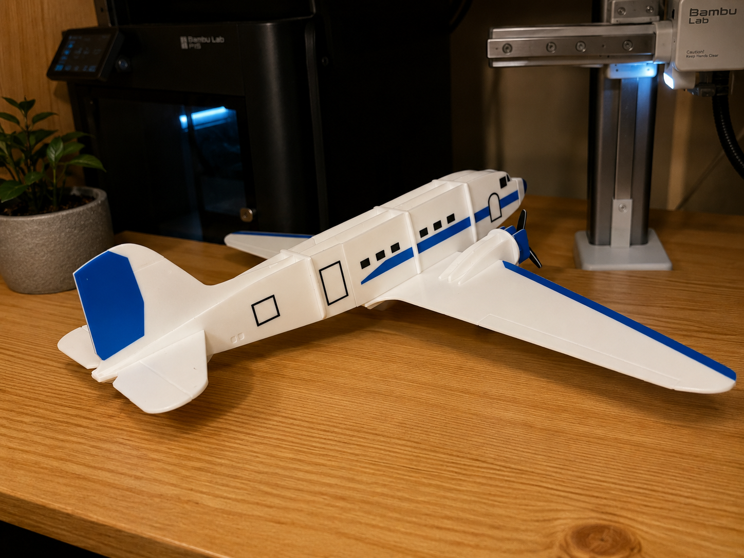 3D Printed DC-3 Airplane Model Kit – Classic Douglas Aircraft Build Kit