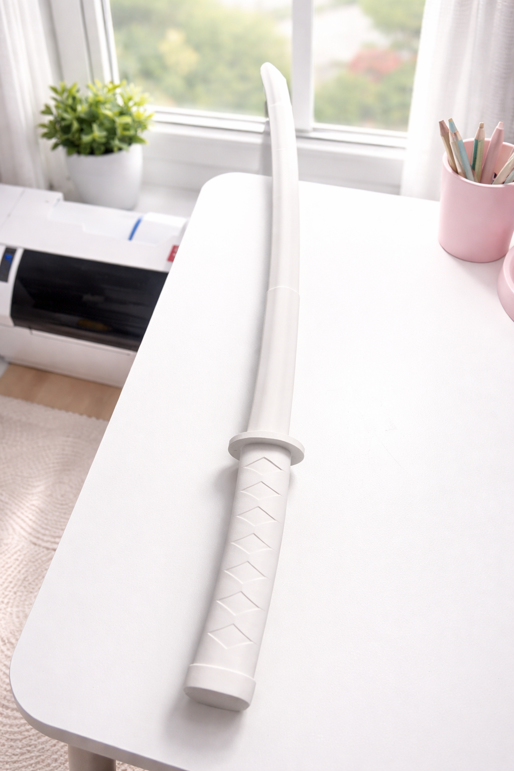 Anime Sword Handle Desk Prop Anime Sword Handle Desk Prop – 3D Printed Katana Grip Decor – Samurai Inspired Desk Accessory – Cosplay Display Piece