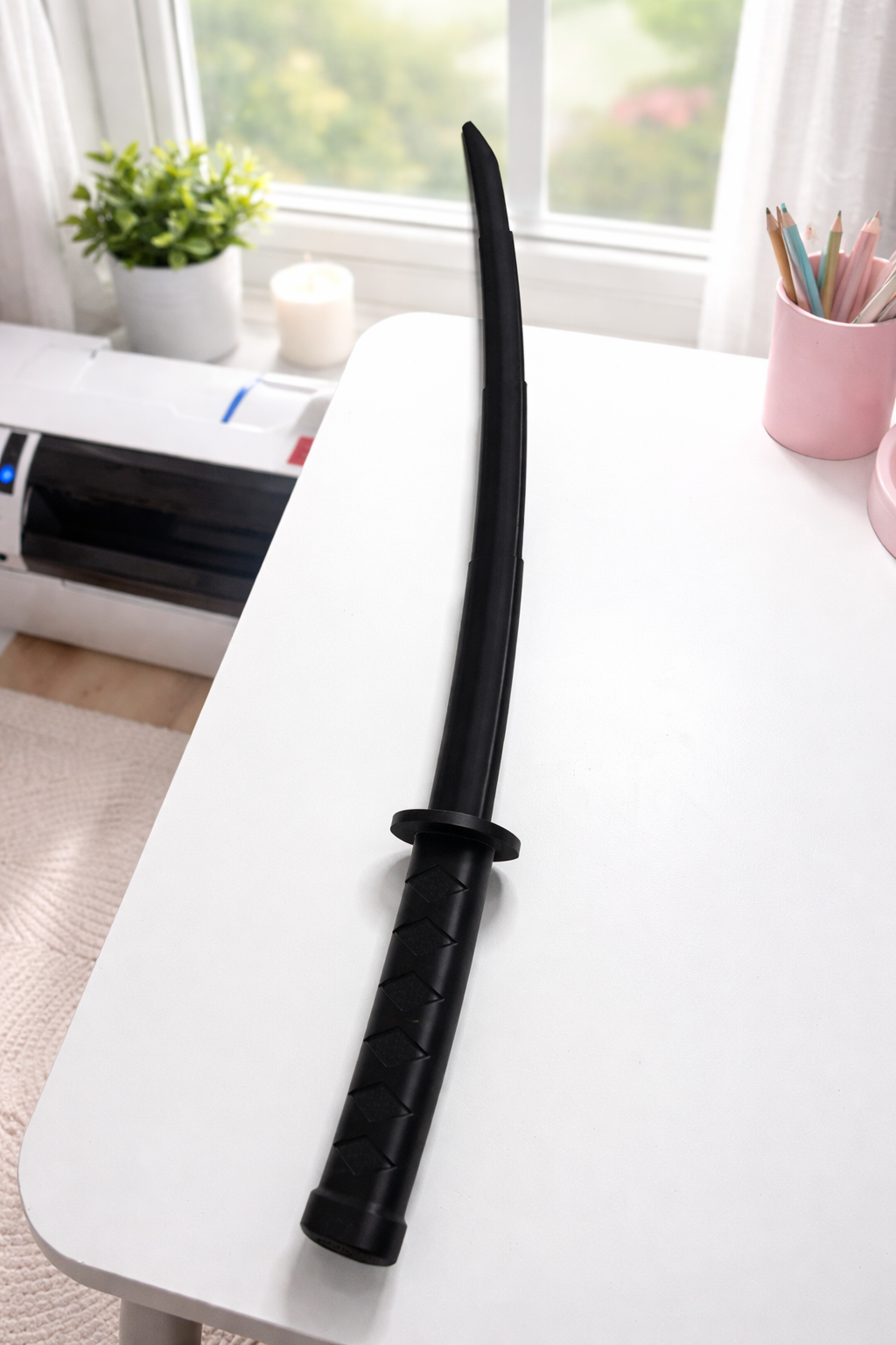 Anime Sword Handle Desk Prop Anime Sword Handle Desk Prop – 3D Printed Katana Grip Decor – Samurai Inspired Desk Accessory – Cosplay Display Piece