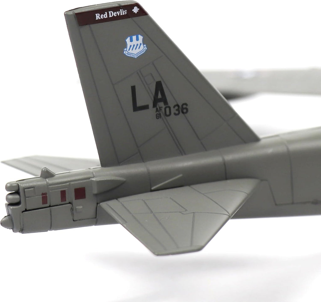 B-52 Stratofortress Display Model – 1:200 Scale Strategic Bomber Aircraft