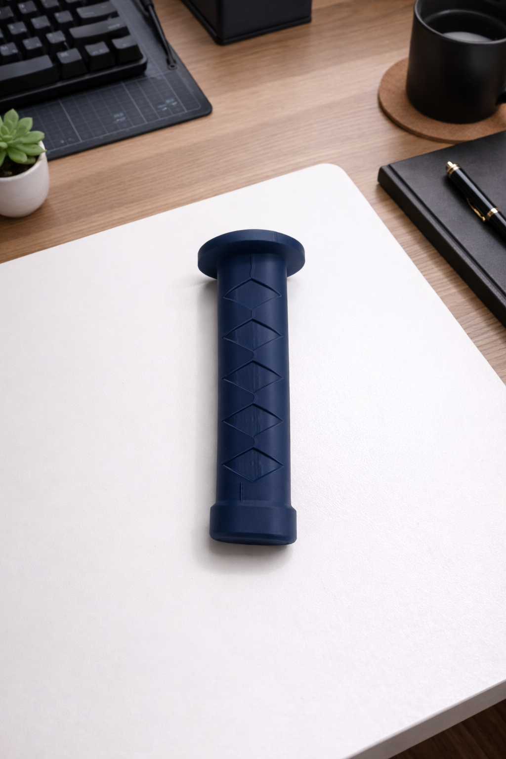 Anime Sword Handle Desk Prop Anime Sword Handle Desk Prop – 3D Printed Katana Grip Decor – Samurai Inspired Desk Accessory – Cosplay Display Piece