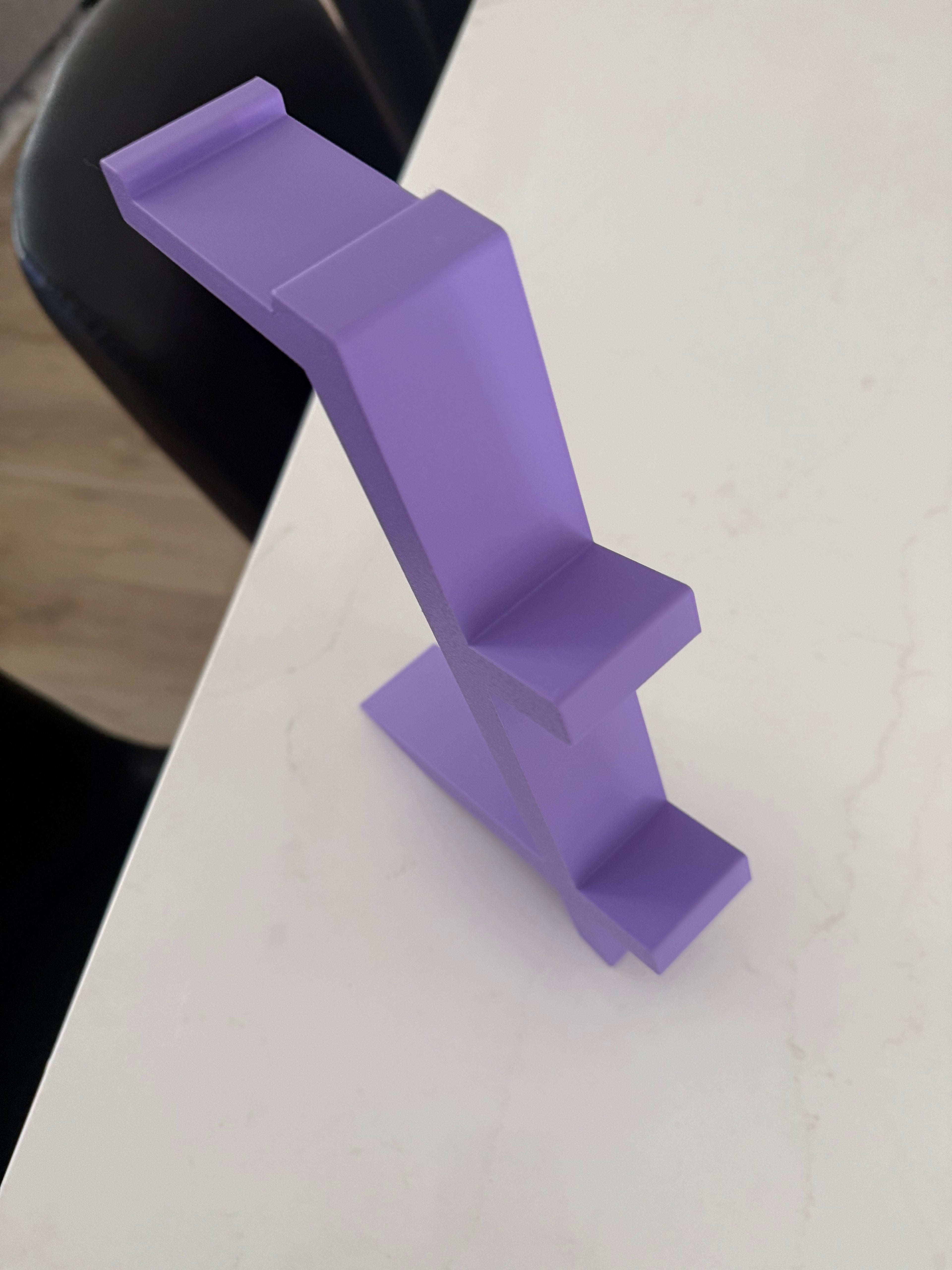 Dual PS5 Controller Stand – Minimalist Gaming Desk Organizer & Display Holder