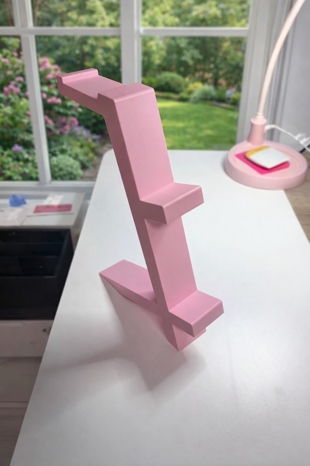 Dual PS5 Controller Stand – Minimalist Gaming Desk Organizer & Display Holder